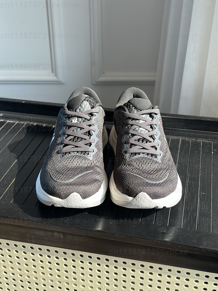 柔らかく、快適で、滑りにくく、耐摩耗性のあるローカットランニ - Men'S Shoes Hoka のレビューと価格