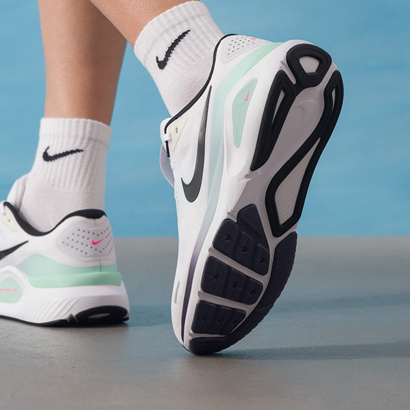 新しいナイキ メンズ 通気性メッシュ ランニング スニーカー - Men Shoes Size Nike のレビューと価格