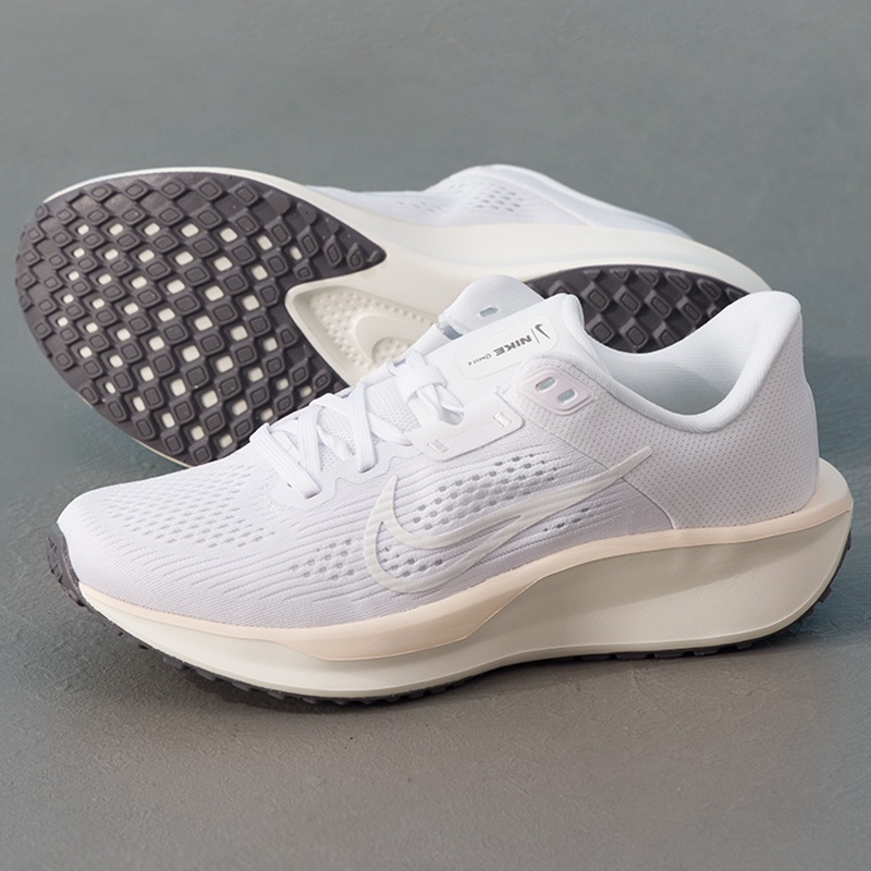 ナイキ限定版メンズホワイトランニングシューズ、軽量通気性メッ - Men Shoes Size Nike のレビューと価格